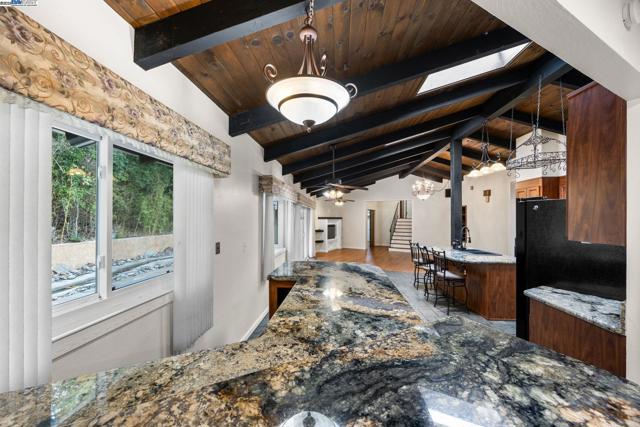 699 Fiesta Place, Hayward CA: https://media.crmls.org/mediaz/513ce925-514b-4ee7-82e9-14d2a3c51870.jpg