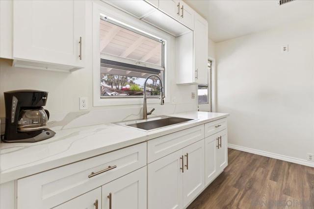 1658 Greenfield Dr, El Cajon CA: https://media.crmls.org/mediaz/513d08cf-0870-4e71-8356-1a56949ee85d.jpg