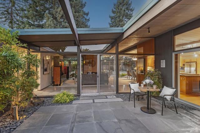 19269 De Havilland Drive, Saratoga CA: https://media.crmls.org/mediaz/513daab5-5c1e-49ae-b6ce-2e0aa0224a83.jpg