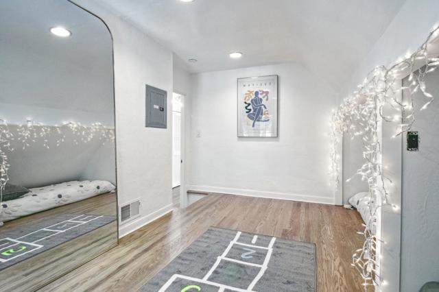 1716 Fulton Street, Palo Alto CA: https://media.crmls.org/mediaz/513ed957-57cd-4f38-8f44-ce7fa099b23a.jpg