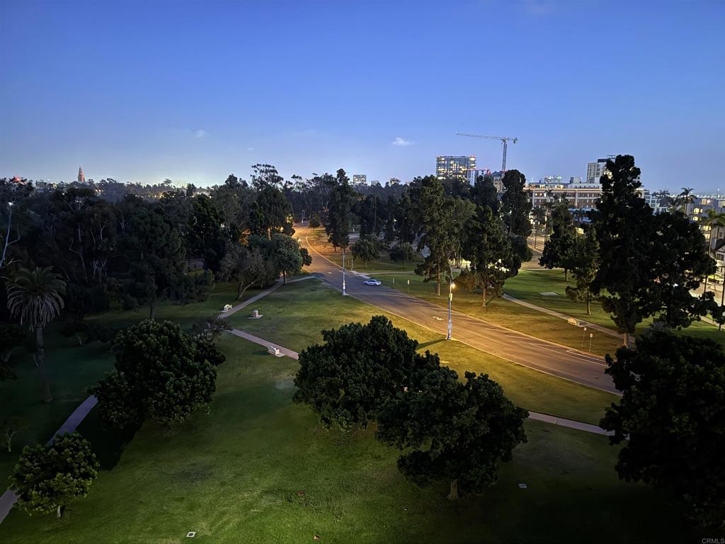 https://media.crmls.org/mediaz/513ee628-beae-4948-809e-eff64d39190e.jpg?preset=X-Large