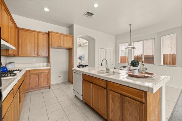 7008 Kilconnell Drive, Elk Grove CA: https://media.crmls.org/mediaz/513f4236-8a66-4f43-b66d-45fbe5d3e3bb.jpg