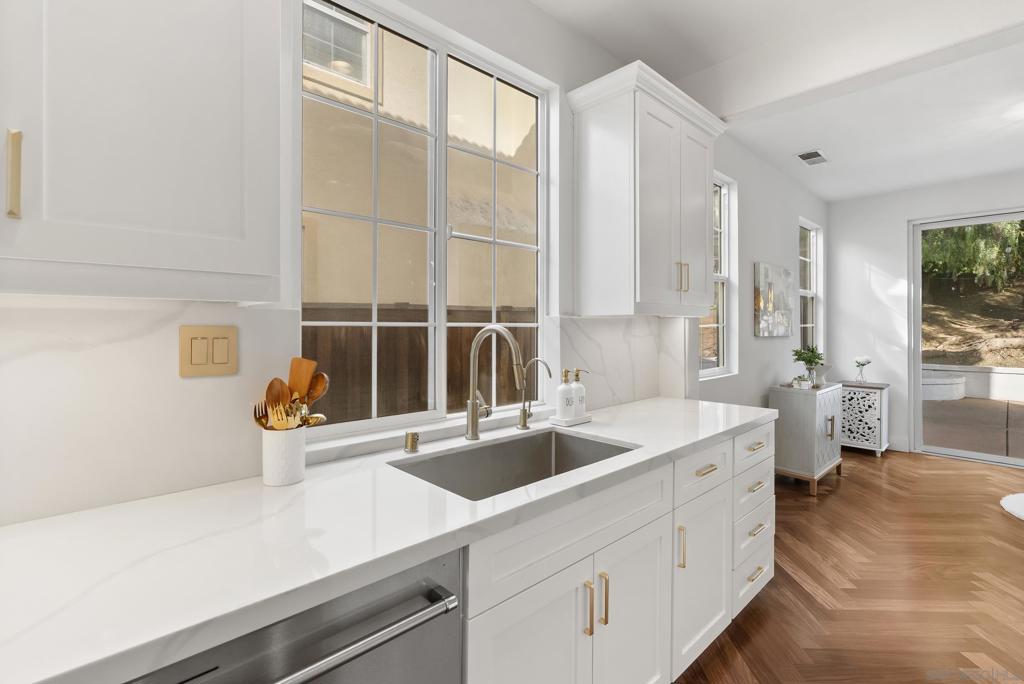 1719 Thorley Way - photo 14