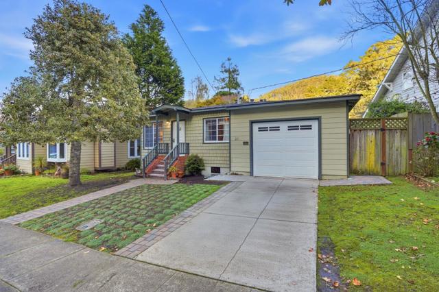 211 Berendos Avenue, Pacifica CA: https://media.crmls.org/mediaz/5140f178-f601-4dee-9b2d-1a849abe5d53.jpg