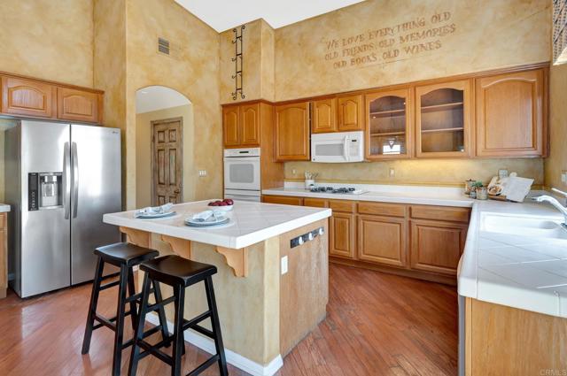 Detail Gallery Image 4 of 47 For 987 Palencia Ct, Chula Vista,  CA 91910 - 4 Beds | 3 Baths