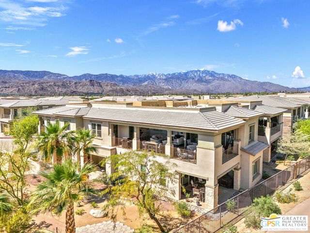 504 Retreat Circle, Palm Desert CA: https://media.crmls.org/mediaz/51427b06-936b-4b81-947d-3f0aadec0309.jpg