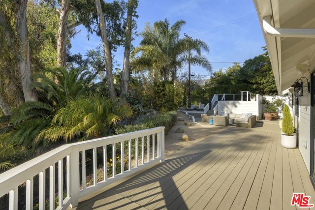 2311 Finney Street, Summerland CA: https://media.crmls.org/mediaz/5142d3e0-4e18-41a1-8507-ddcb8d161134.jpg