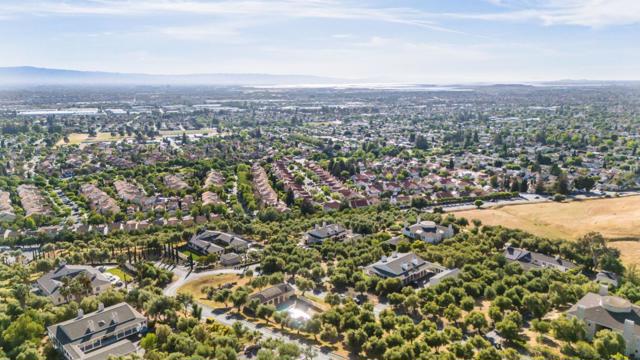 2589 Greenrock Road, Milpitas CA: https://media.crmls.org/mediaz/514383d9-22fa-4ef3-bb71-061c78b913c1.jpg