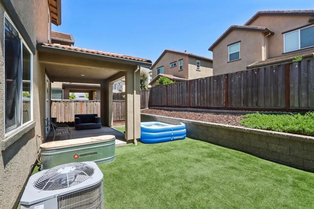 545 Shearwater Street, Hollister CA: https://media.crmls.org/mediaz/5143f2f7-58fa-4139-a74a-07025a63b4bb.jpg