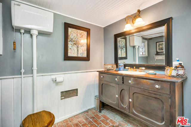 Drew Fenton | 28927 Cove Place Agoura Hills CA | MLS: 7446574