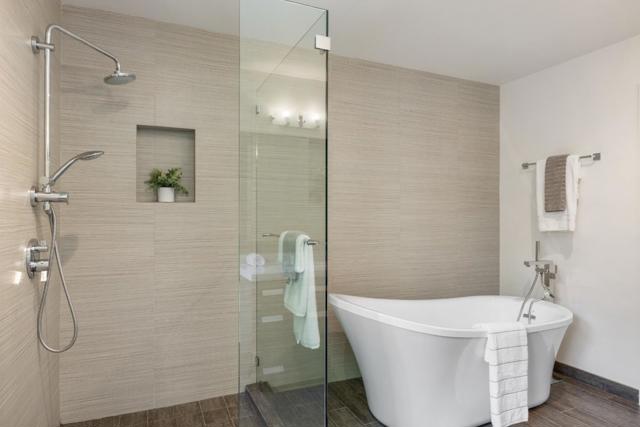 34 Carriage Court, Los Altos CA: https://media.crmls.org/mediaz/514429db-1f9a-419d-95ae-ab5a2d40b239.jpg