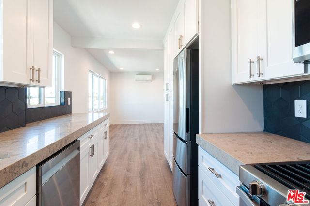 1310 W Valencia Drive, Fullerton CA: https://media.crmls.org/mediaz/5144bdf1-e3f2-4941-9549-d9037138dea6.jpg
