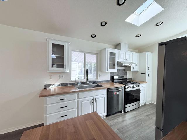 6130 Monterey Rd, San Jose CA: https://media.crmls.org/mediaz/5144fa61-79ad-4a3c-8524-14f66ab37aa0.jpg