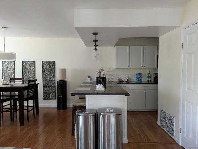 5920 Mission Center Rd, San Diego CA: https://media.crmls.org/mediaz/51451d2c-8801-4da4-9744-98603aefc02a.jpg