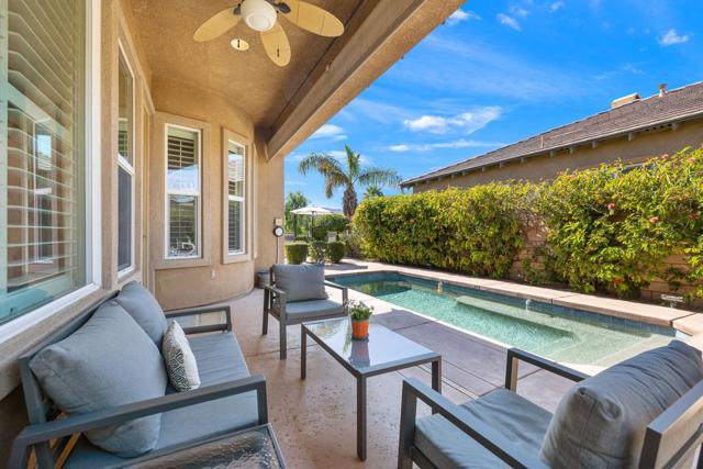 37 Shoreline Drive, Rancho Mirage CA: https://media.crmls.org/mediaz/51463a04-369b-4a2e-b726-3026d358f73e.jpg