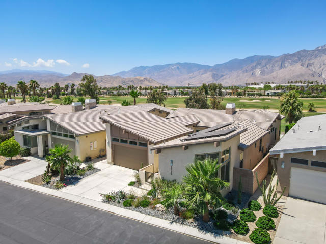 1325 Passage Street, Palm Springs CA: https://media.crmls.org/mediaz/51467284-4616-44ba-bc84-27deb85a3709.jpg