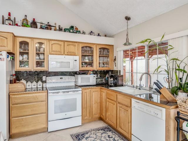 6281 Mountford Drive, San Jose CA: https://media.crmls.org/mediaz/5147e990-da9b-4f34-8afb-b14692e17773.jpg