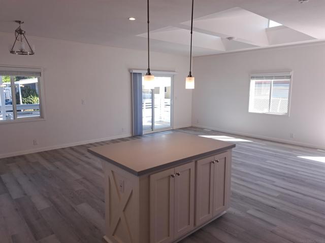 1401 El Norte Parkway, San Marcos CA: https://media.crmls.org/mediaz/51484b9c-27d2-4392-92d1-da24c4dc5baa.jpg