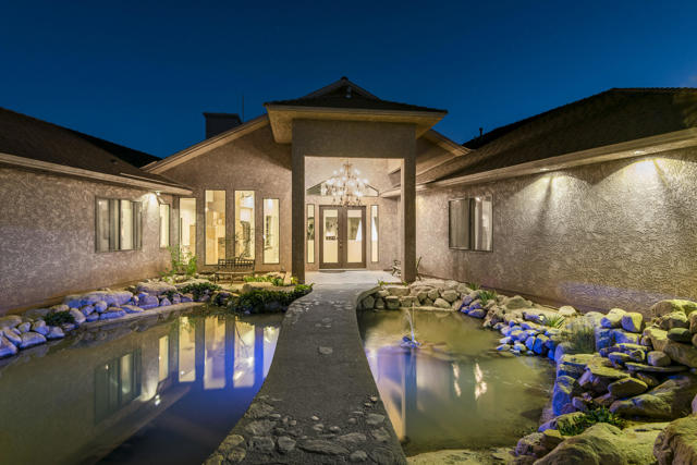 3569 Calmada Road, Pioneertown CA: https://media.crmls.org/mediaz/5148eaf1-3aed-45b0-9289-acb059fa4b37.jpg