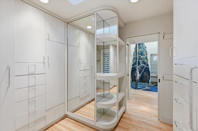 920 Oxford Drive, Los Altos CA: https://media.crmls.org/mediaz/51491ac0-2871-4bff-9d01-48f5d9e59453.jpg