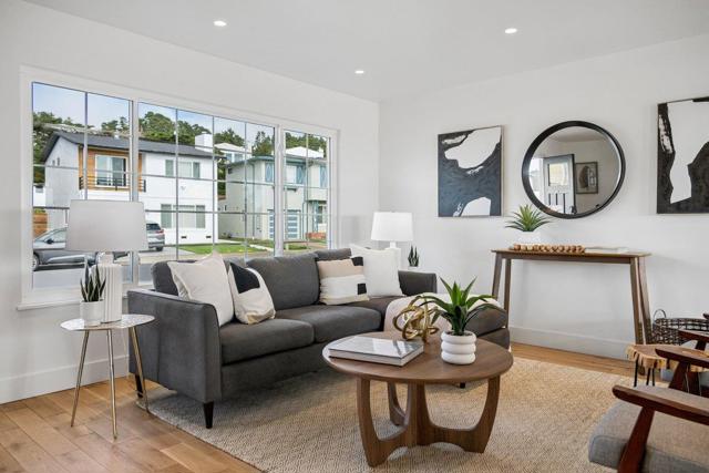 170 Beachview Avenue, Pacifica CA: https://media.crmls.org/mediaz/514a1208-da72-4711-b553-9387c0c8baf4.jpg