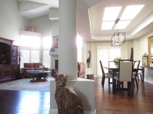 Detail Gallery Image 8 of 44 For 4631 Cyrus Way, Oceanside,  CA 92056 - 3 Beds | 3 Baths