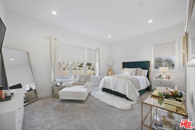 Image 22 of 35 For 11800 Tudor Court