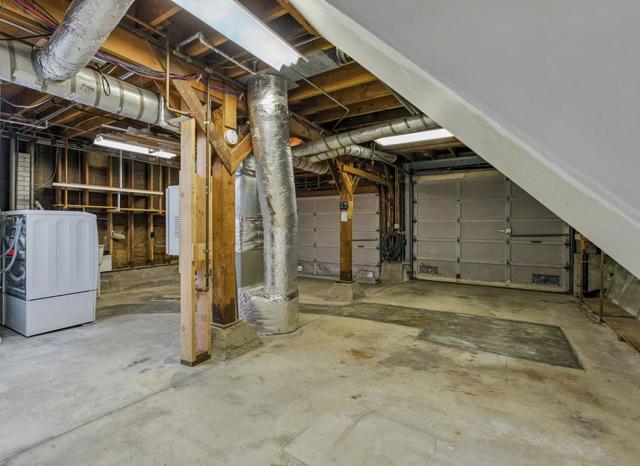 46 Caroline Way, Daly City CA: https://media.crmls.org/mediaz/514b3f4d-b7db-4bdf-af7b-5deada7c270e.jpg