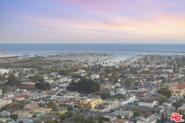 383 W 14th Street, San Pedro CA: https://media.crmls.org/mediaz/514b9d1e-fa94-4fde-a34d-431137a43ad3.jpg