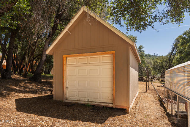 51793 Quail Ridge Road, Oakhurst CA: https://media.crmls.org/mediaz/514cd071-8247-4ee3-8424-3bcd3604f8b6.jpg
