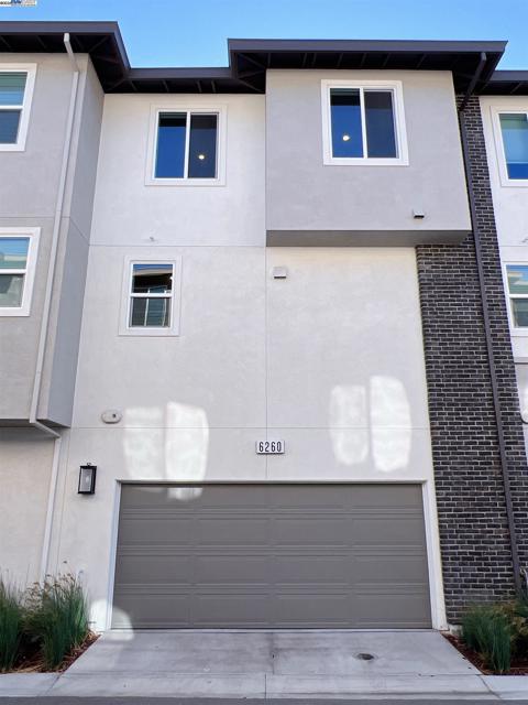 6260 Dove Ave, Dublin CA: https://media.crmls.org/mediaz/514d5d3e-4bcf-4b2a-a766-c23144e1be36.jpg