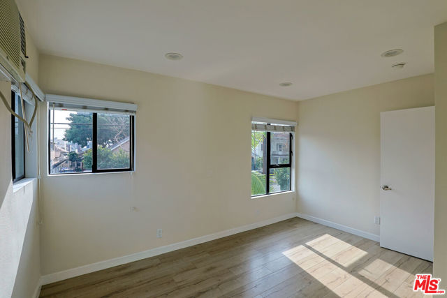 1277 W 23rd Street, Los Angeles CA: https://media.crmls.org/mediaz/514d757f-8ec8-46cd-86f5-c8fb4d750722.jpg