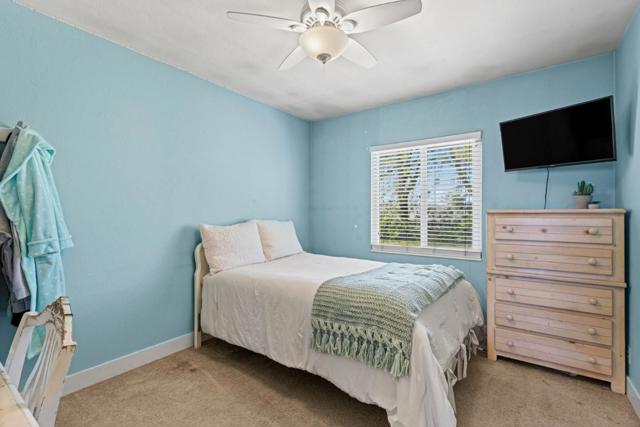 4211 Bolsa Road, Hollister CA: https://media.crmls.org/mediaz/514dd1a6-7b5c-414a-840d-31d3f82e7b4e.jpg