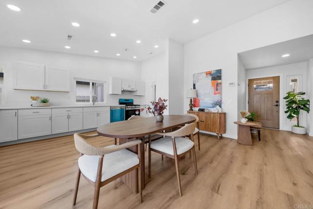 Detail Gallery Image 4 of 29 For 2038 Waterbury Dr, Chula Vista,  CA 91913 - 3 Beds | 2 Baths