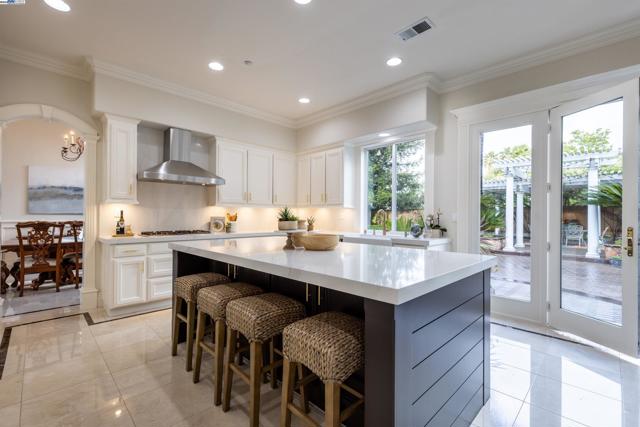 2522 Wood Hollow Dr, Livermore CA: https://media.crmls.org/mediaz/514ef1cb-71a1-4747-80be-d01314994b60.jpg
