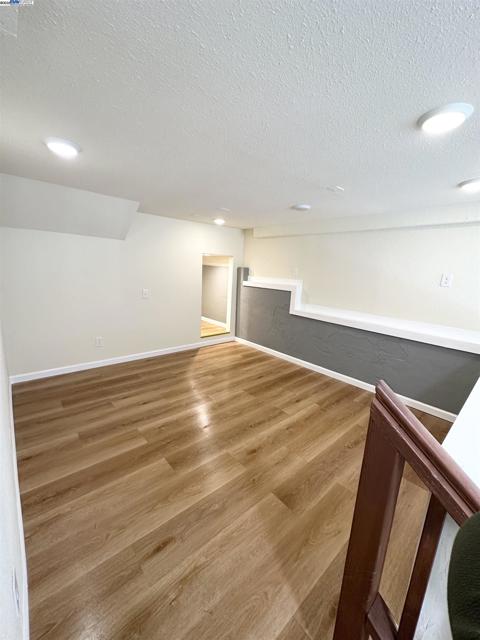 2246 23rd Ave, Oakland CA: https://media.crmls.org/mediaz/514f1ef0-1760-4336-9bdb-56a42f364c66.jpg