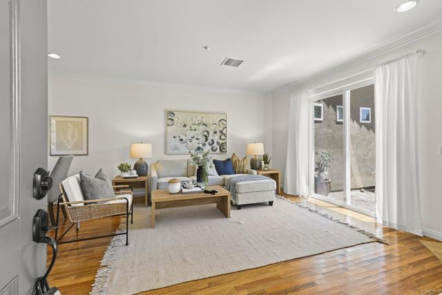 Detail Gallery Image 3 of 38 For 6084 Citracado Cir, Carlsbad,  CA 92009 - 3 Beds | 2/1 Baths