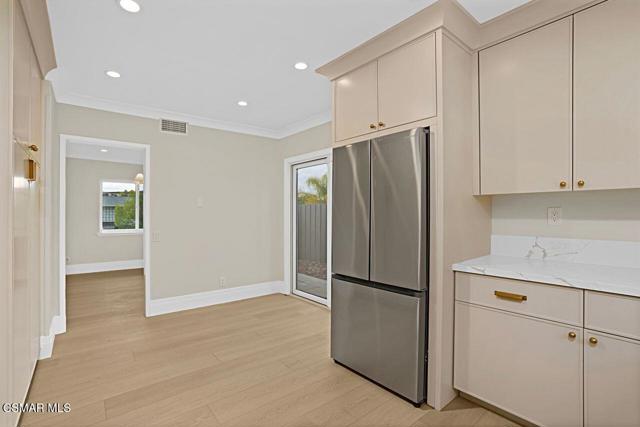 17_11946766_184500_184500-EM-117