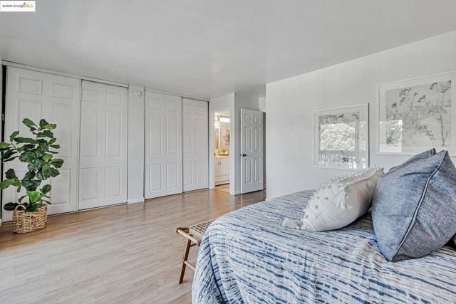 4414 Willow Glen Ct, Concord CA: https://media.crmls.org/mediaz/51512376-3aae-4e29-aada-68e22e403b28.jpg
