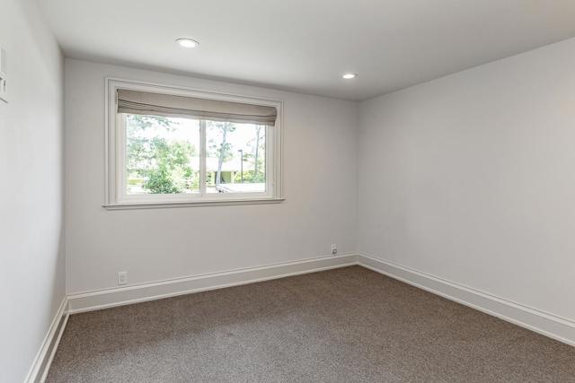 410 Sand Hill Circle, Menlo Park CA: https://media.crmls.org/mediaz/5151d64f-ca71-4e02-bd10-e322446503ab.jpg