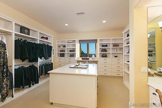 14155 Bryce Point, Poway CA: https://media.crmls.org/mediaz/51524e98-13c1-4c81-ac15-aff78439b726.jpg