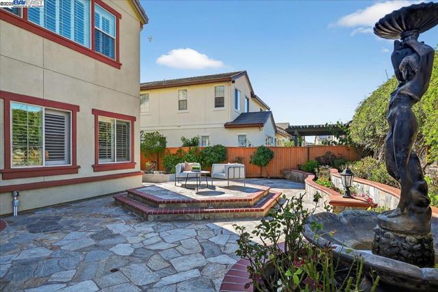 7829 Ridgeline Place, Dublin CA: https://media.crmls.org/mediaz/51525892-705f-4f8b-b299-68a3215fc003.jpg