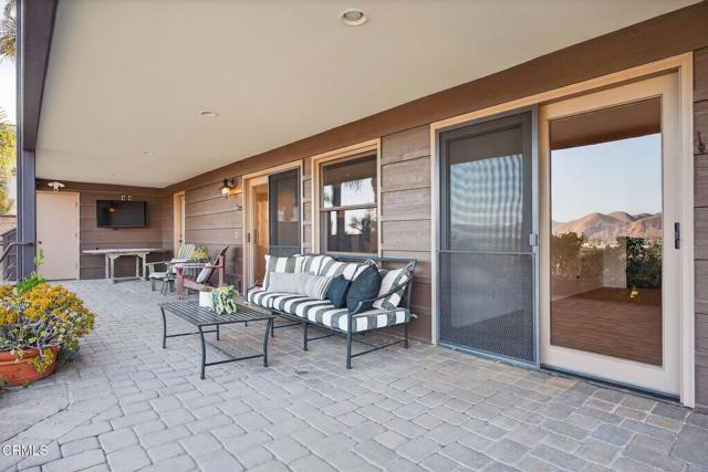612 Shasta Drive, Santa Paula CA: https://media.crmls.org/mediaz/5152bc84-5425-461b-8c8a-a82499daed73.jpg