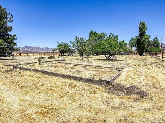 Detail Gallery Image 32 of 36 For 18461 Santa Anita St, Tehachapi,  CA 93561 - 3 Beds | 2 Baths