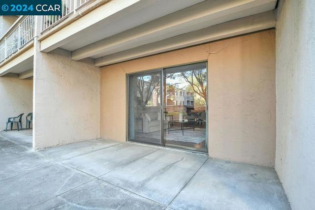 490 N Civic Drive, Walnut Creek CA: https://media.crmls.org/mediaz/51553ae8-d426-4f37-94ab-ba385148ba27.jpg