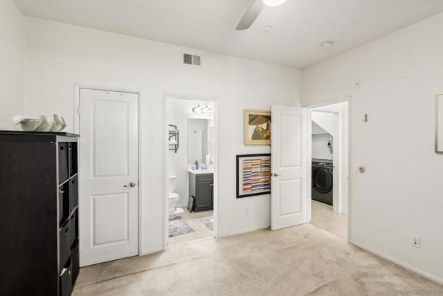 1824 Peach Ct, Chula Vista CA: https://media.crmls.org/mediaz/51556b75-7dfd-41b4-826b-0f5a6b31b029.jpg