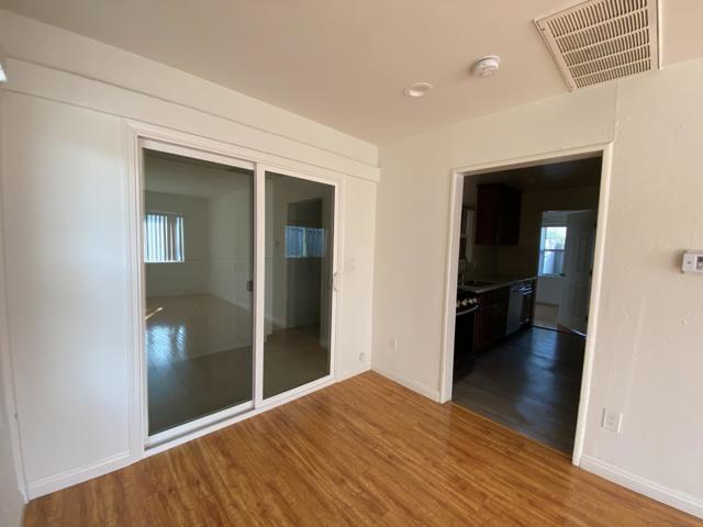 Detail Gallery Image 4 of 12 For 3256 Prospect Ave, Glendale,  CA 91214 - 2 Beds | 1 Baths