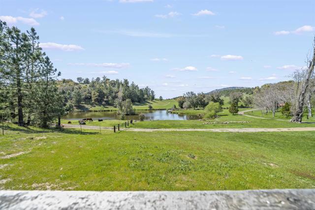 2464 Wynola Rd, Julian CA: https://media.crmls.org/mediaz/51560f45-7ce7-4583-9e8c-1f05ce7f1c02.jpg