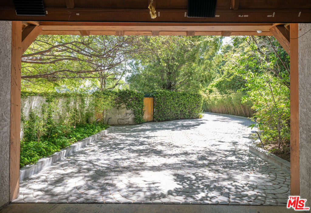 12003 Briarvale LaneStudio City img 15