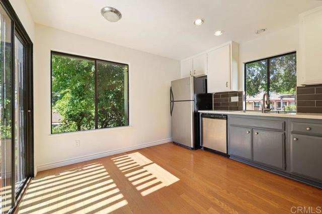 2013 Billy Glen, Escondido CA: https://media.crmls.org/mediaz/515744a8-4a38-4ee2-bd60-95f90013764e.jpg